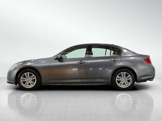 2013 INFINITI G37 X