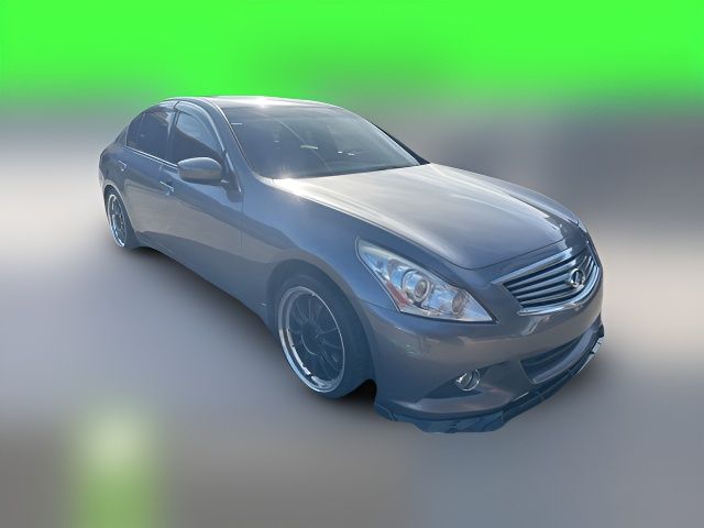 2013 INFINITI G37 X