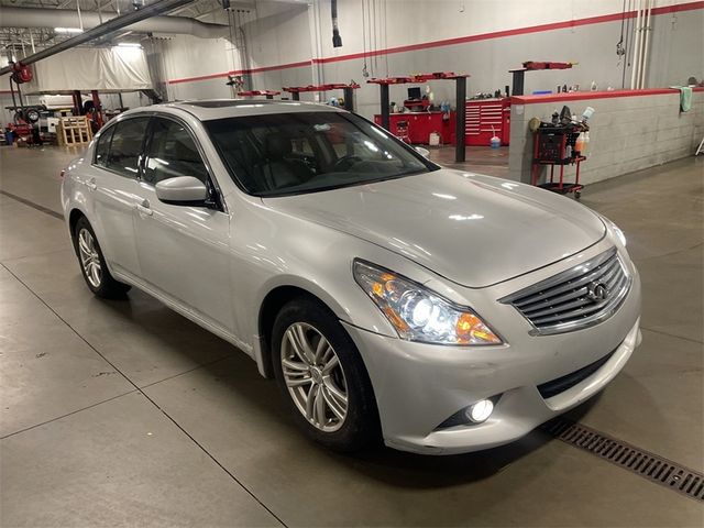 2013 INFINITI G37 X