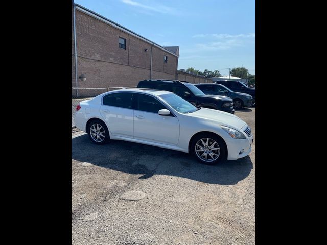 2013 INFINITI G37 X