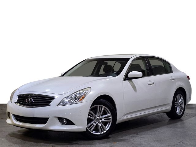 2013 INFINITI G37 X