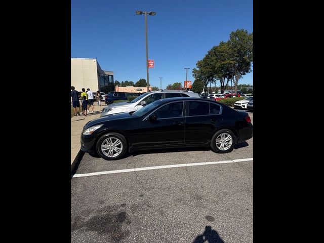 2013 INFINITI G37 X