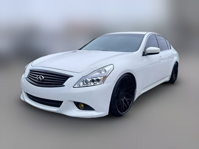 2013 INFINITI G37 X