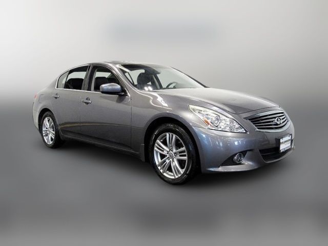 2013 INFINITI G37 X