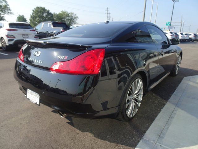 2013 INFINITI G37 Sport 6MT