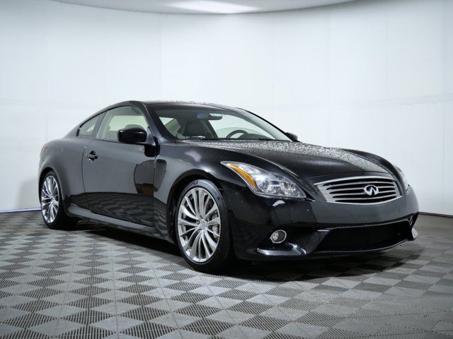 2013 INFINITI G37 Sport 6MT