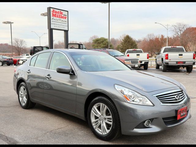 2013 INFINITI G37 X