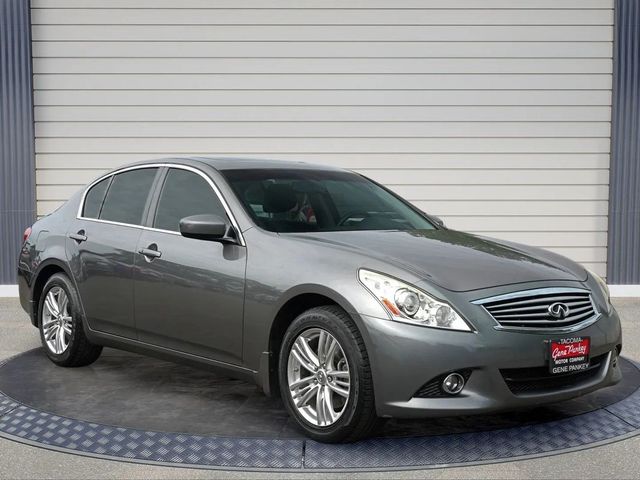 2013 INFINITI G37 X