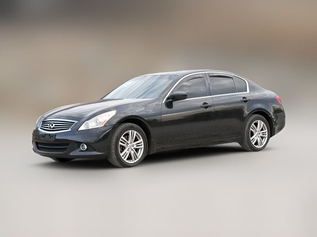 2013 INFINITI G37 X