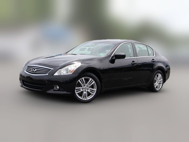 2013 INFINITI G37 X