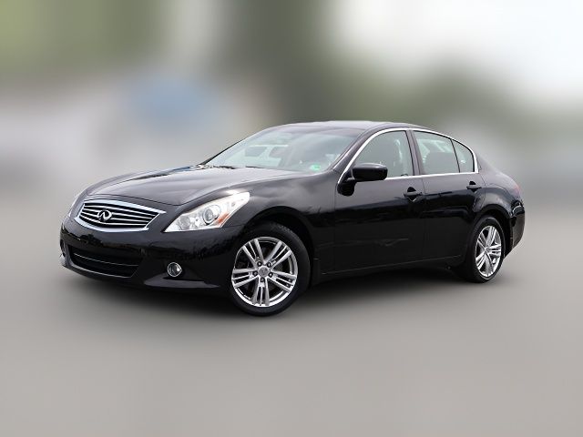2013 INFINITI G37 X