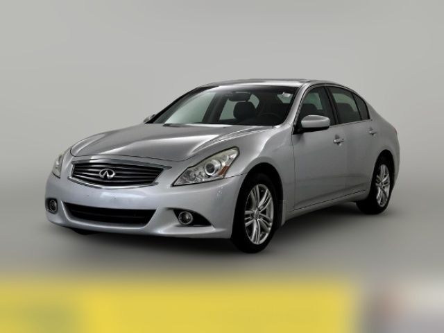 2013 INFINITI G37 X