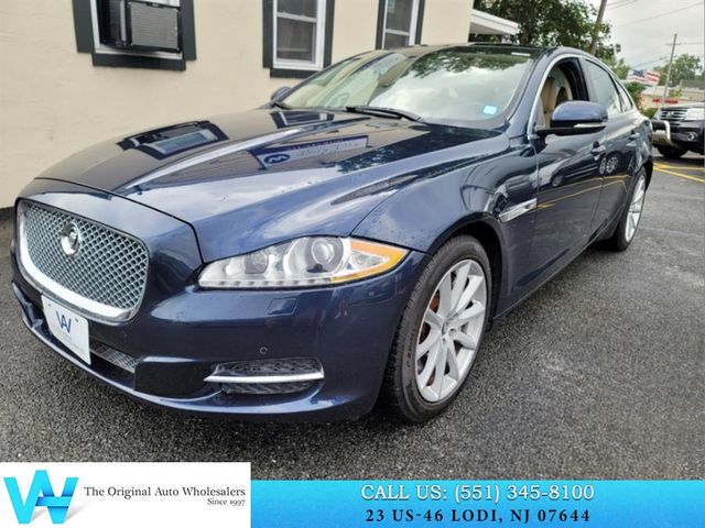 2013 Jaguar XJ Base