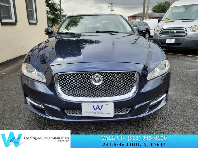 2013 Jaguar XJ Base