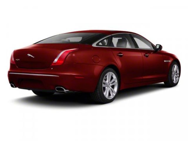 2013 Jaguar XJ Base