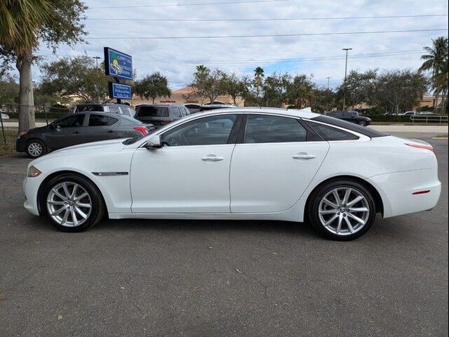 2013 Jaguar XJ Base