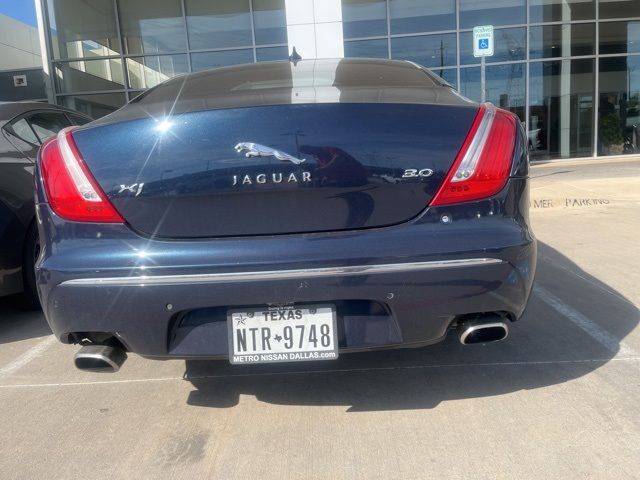 2013 Jaguar XJ Base