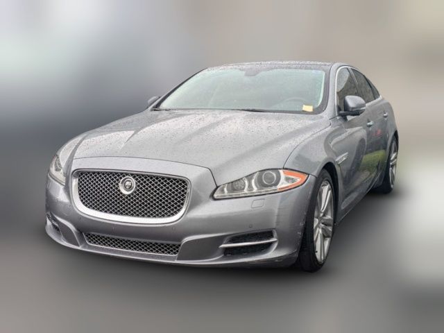 2013 Jaguar XJ Base
