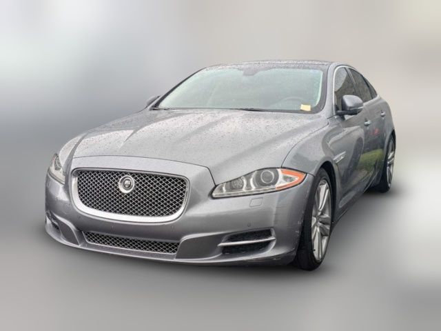 2013 Jaguar XJ Base