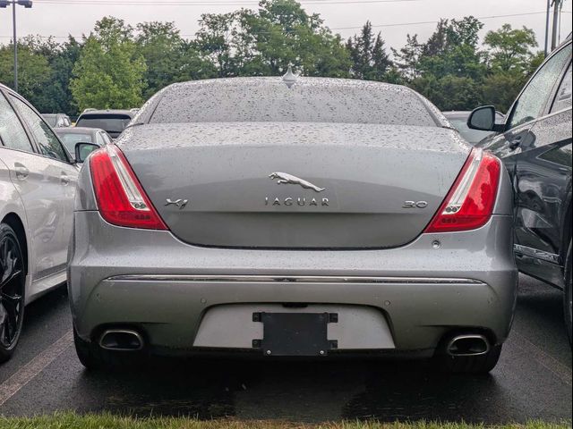 2013 Jaguar XJ Base