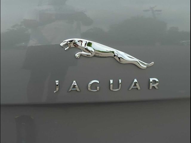 2013 Jaguar XJ Base