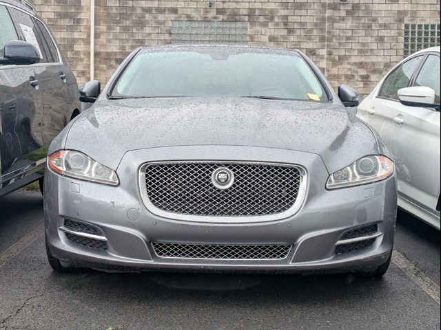 2013 Jaguar XJ Base
