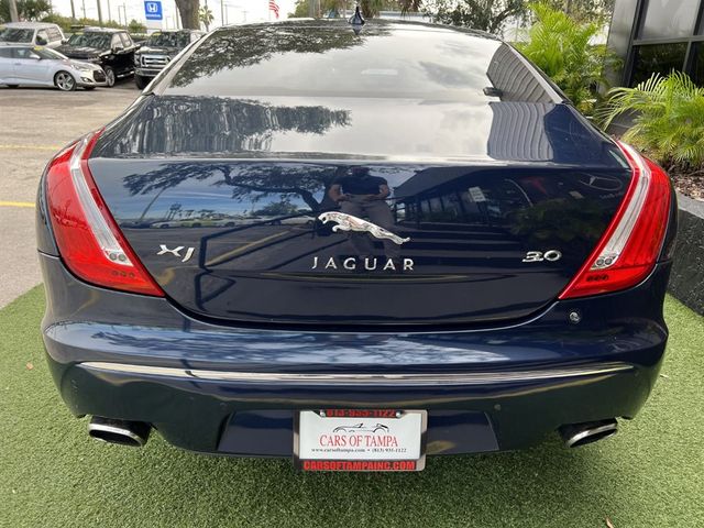2013 Jaguar XJ Base