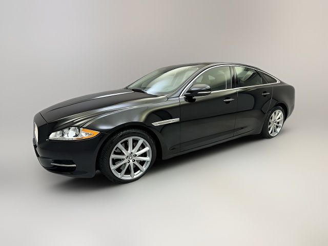 2013 Jaguar XJ Base