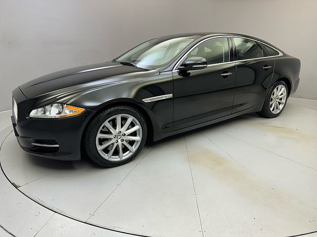 2013 Jaguar XJ Base