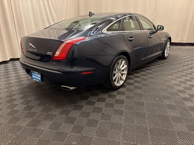 2013 Jaguar XJ Base