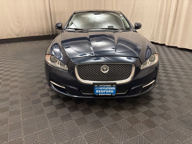 2013 Jaguar XJ Base