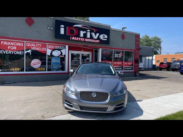 2013 Jaguar XJ Base