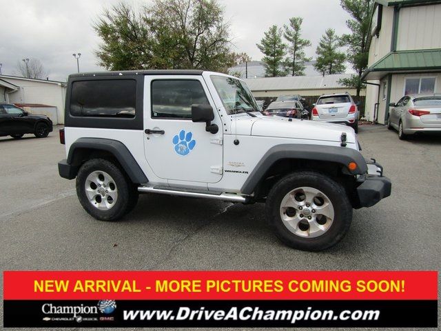 2013 Jeep Wrangler Sahara