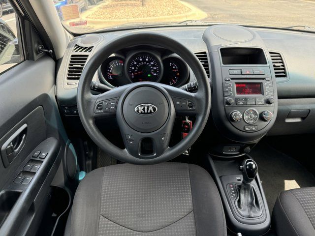 2013 Kia Soul Base