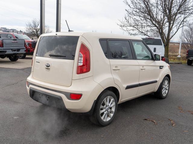 2013 Kia Soul Base