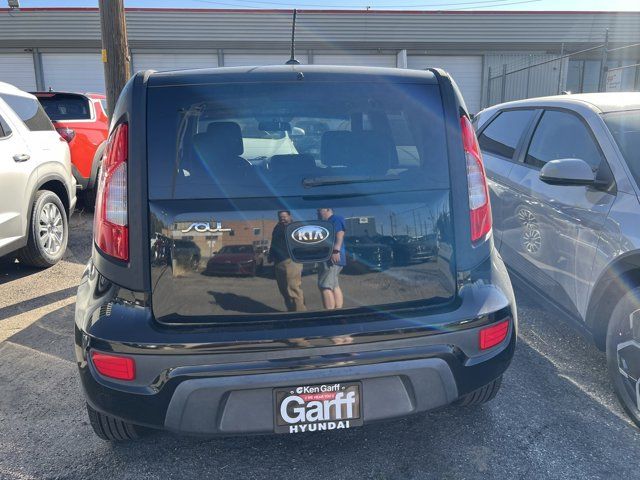 2013 Kia Soul Base