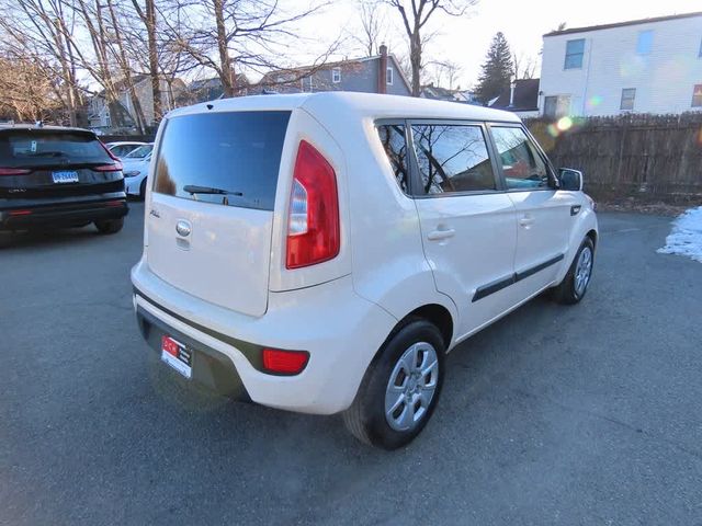 2013 Kia Soul Base