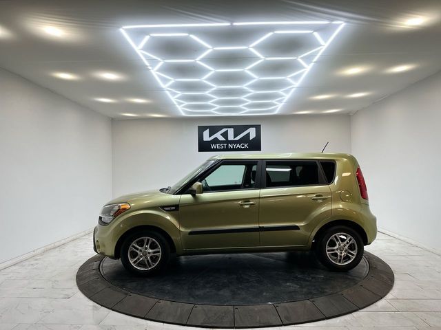 2013 Kia Soul Base