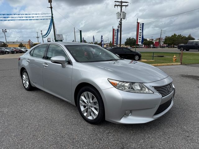 2013 Lexus ES Hybrid 300h