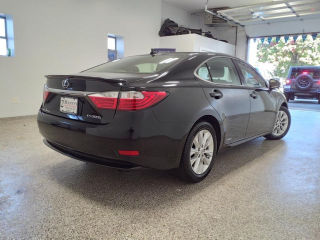 2013 Lexus ES Hybrid 300h