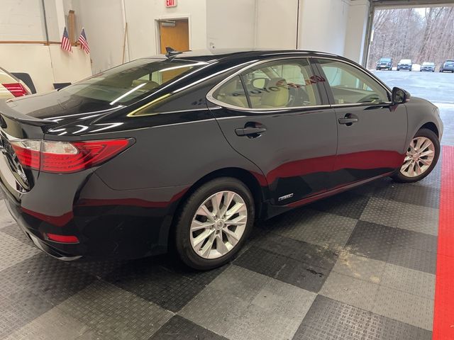 2013 Lexus ES Hybrid 300h