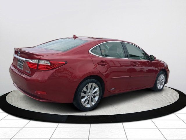 2013 Lexus ES Hybrid 300h