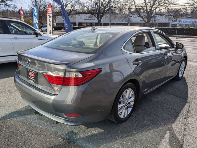 2013 Lexus ES Hybrid 300h