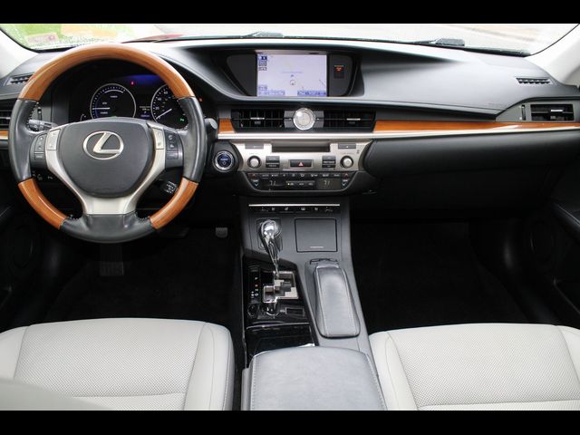 2013 Lexus ES Hybrid 300h