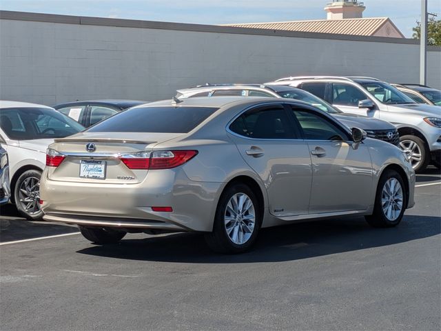 2013 Lexus ES Hybrid 300h