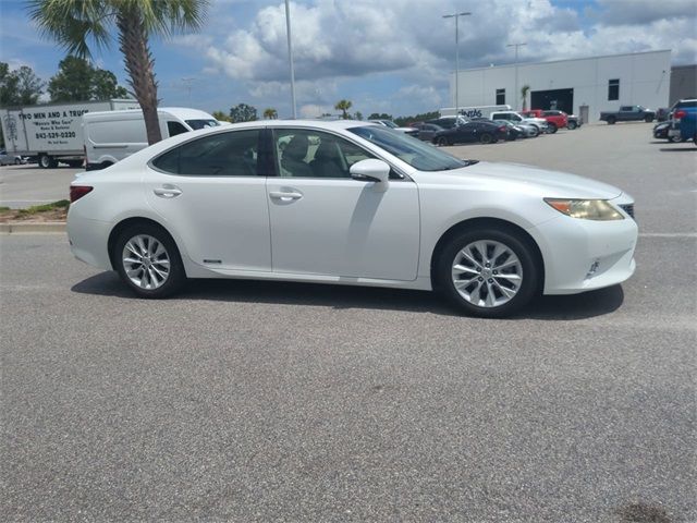 2013 Lexus ES Hybrid 300h