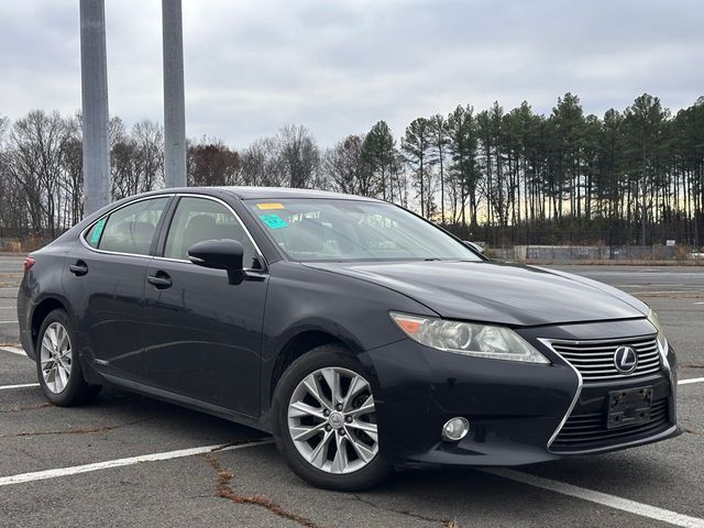 2013 Lexus ES Hybrid 300h