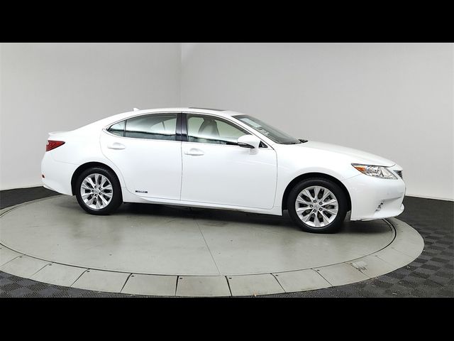 2013 Lexus ES Hybrid 300h