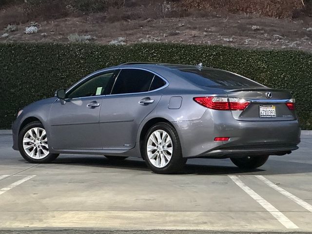 2013 Lexus ES Hybrid 300h