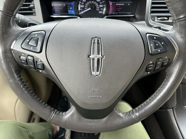 2013 Lincoln MKS Base